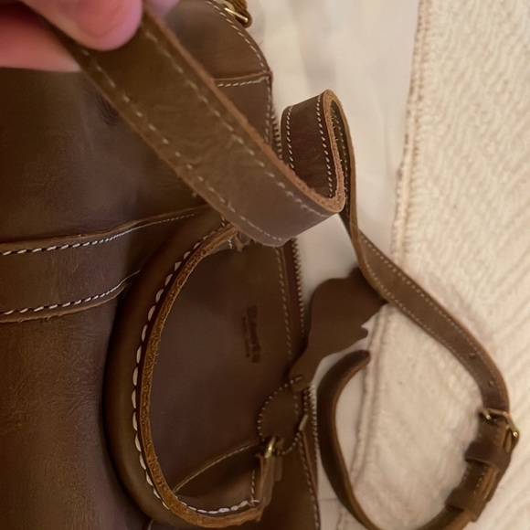 Brown roots purse with strap - Picture 5 of 6